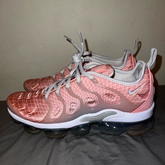 VaporMax Plus - Picture 2 of 11